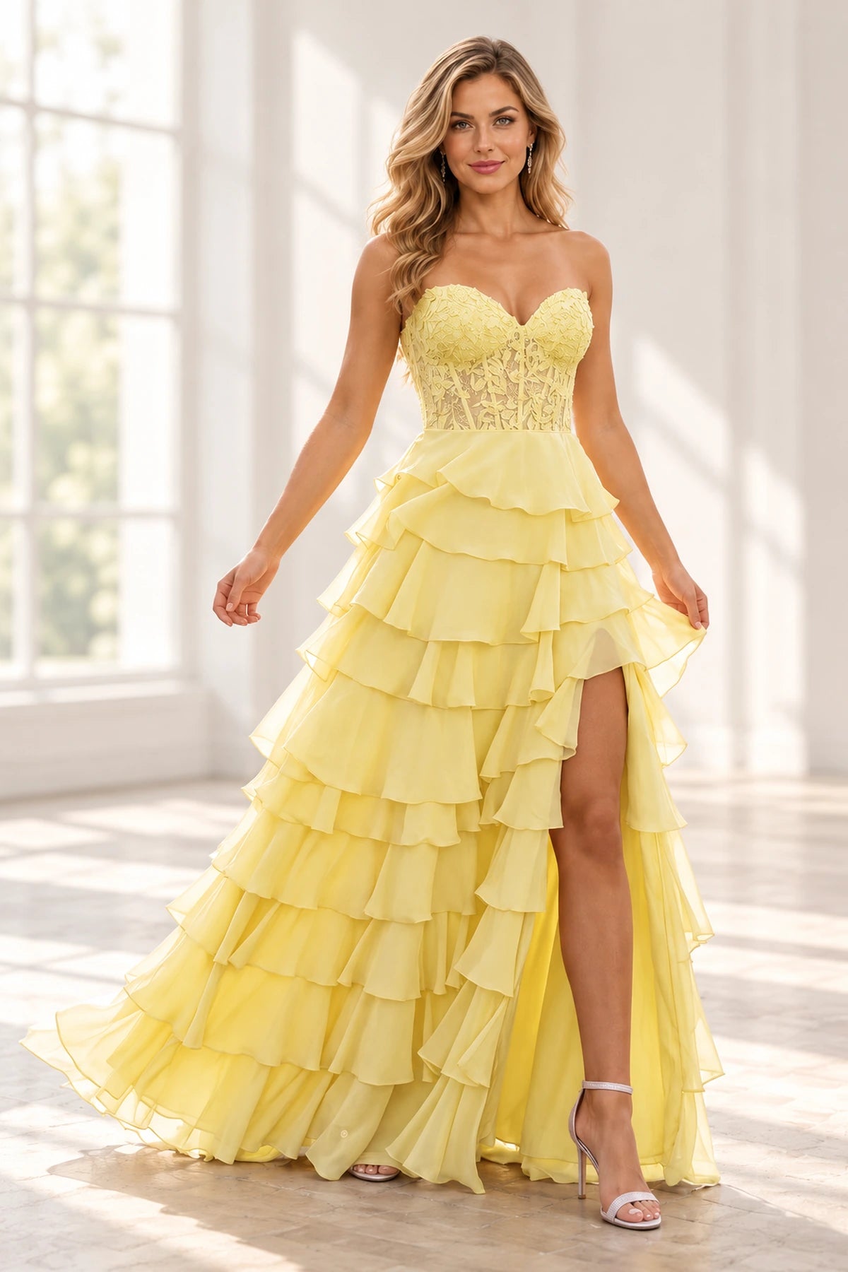 Elegant Chiffon Ball Gown Sweetheart Strapless Lace-Up Back Ruffle Prom Dress
