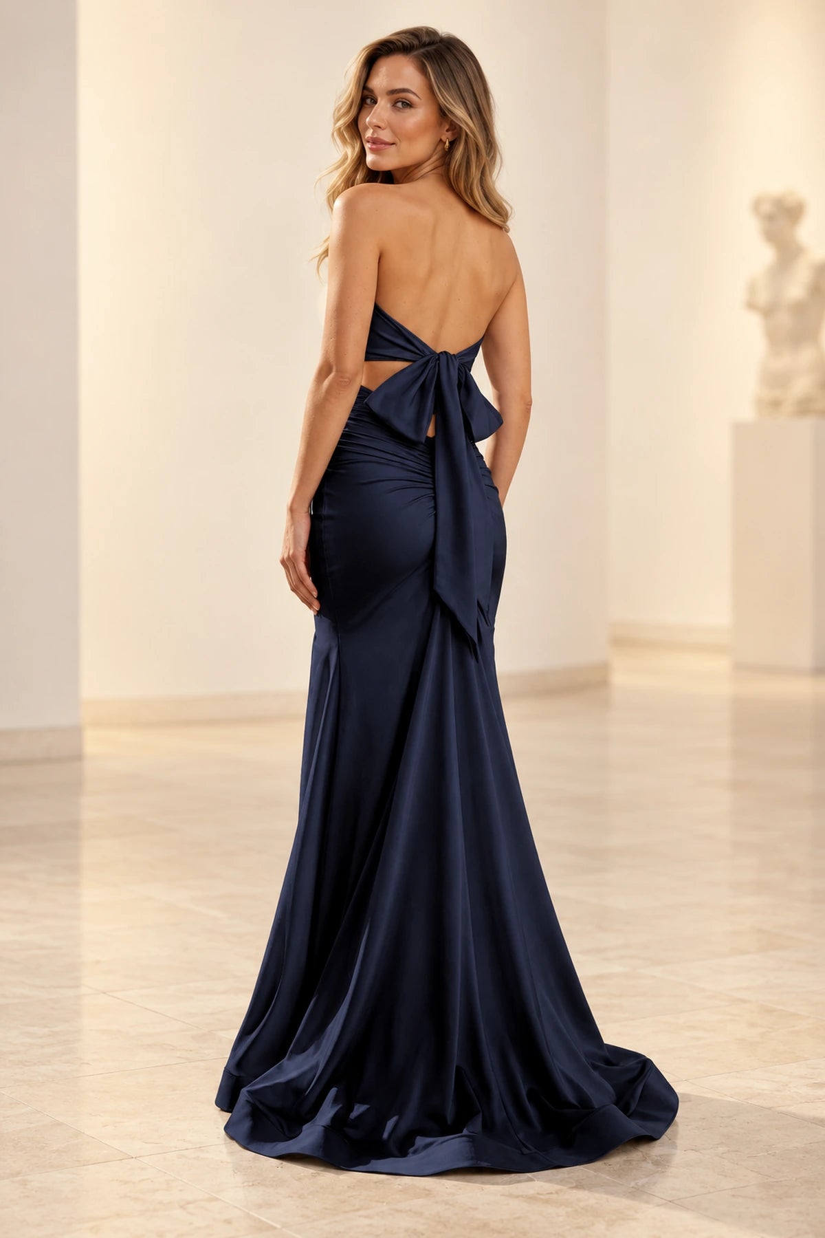 Elegant Satin Mermaid Sweetheart Strapless Ruched Bow Back Prom Dress
