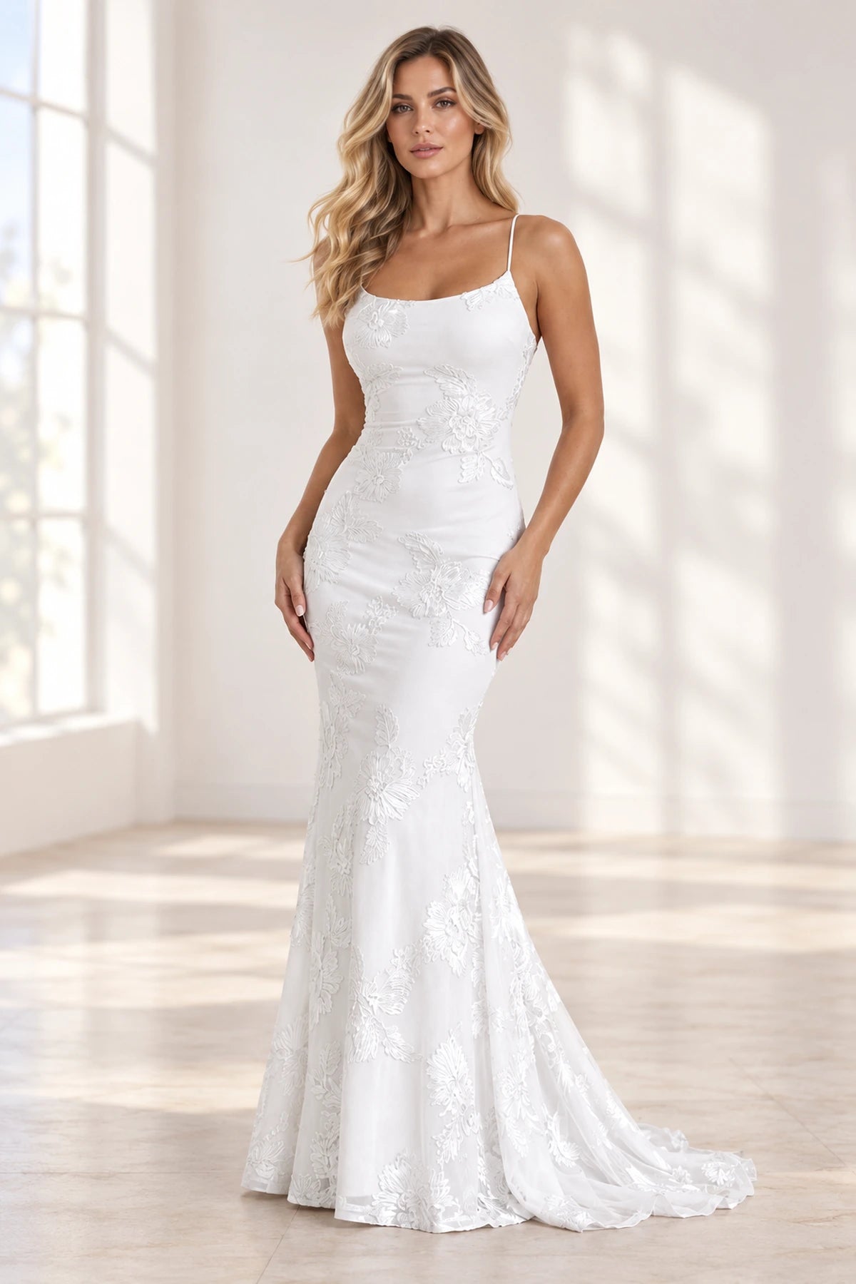 Elegant Floral Applique Mermaid Scoop Neck Spaghetti Strap Lace-Up Back Prom Dress