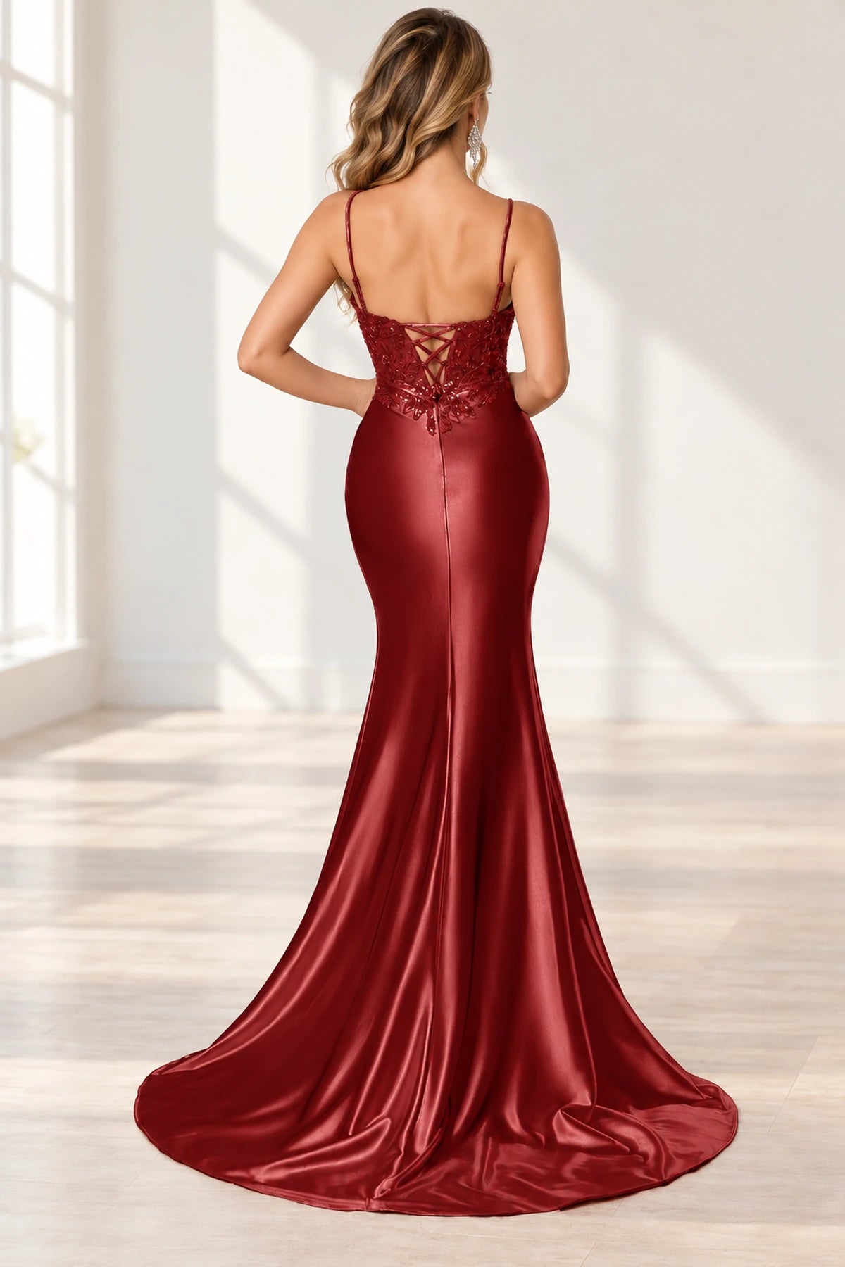 Elegant Satin Mermaid V-Neck Spaghetti Strap Lace-Up Back Prom Dress