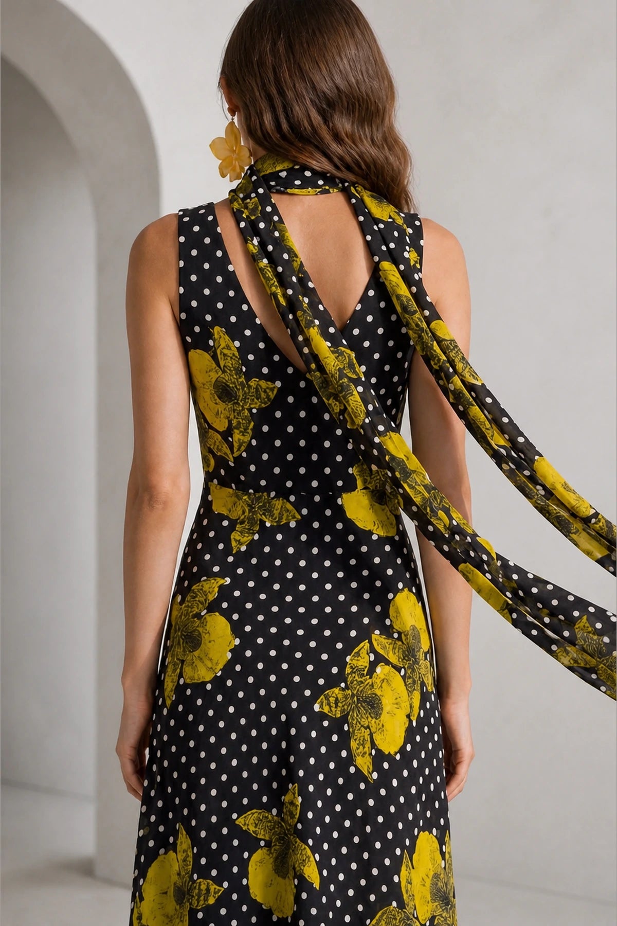 Chic A-Line Cowl Neck Sleeveless Open Back Midi Wedding Guest Dress