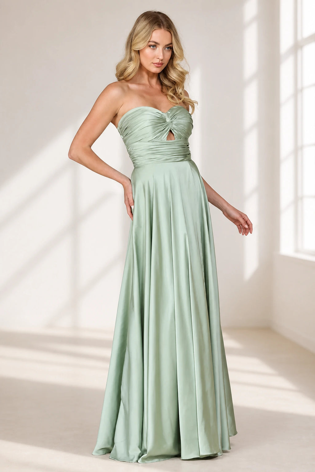 Chic A-Line Sweetheart Strapless Zip-Back Floor-Length Emerald Prom Dress