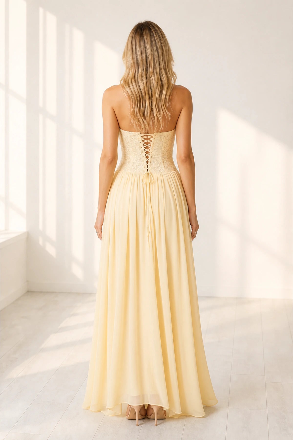 Romantic A-Line Sweetheart Halter Sleeveless Lace-Up-Back Floor-Length Wedding Guest Dress