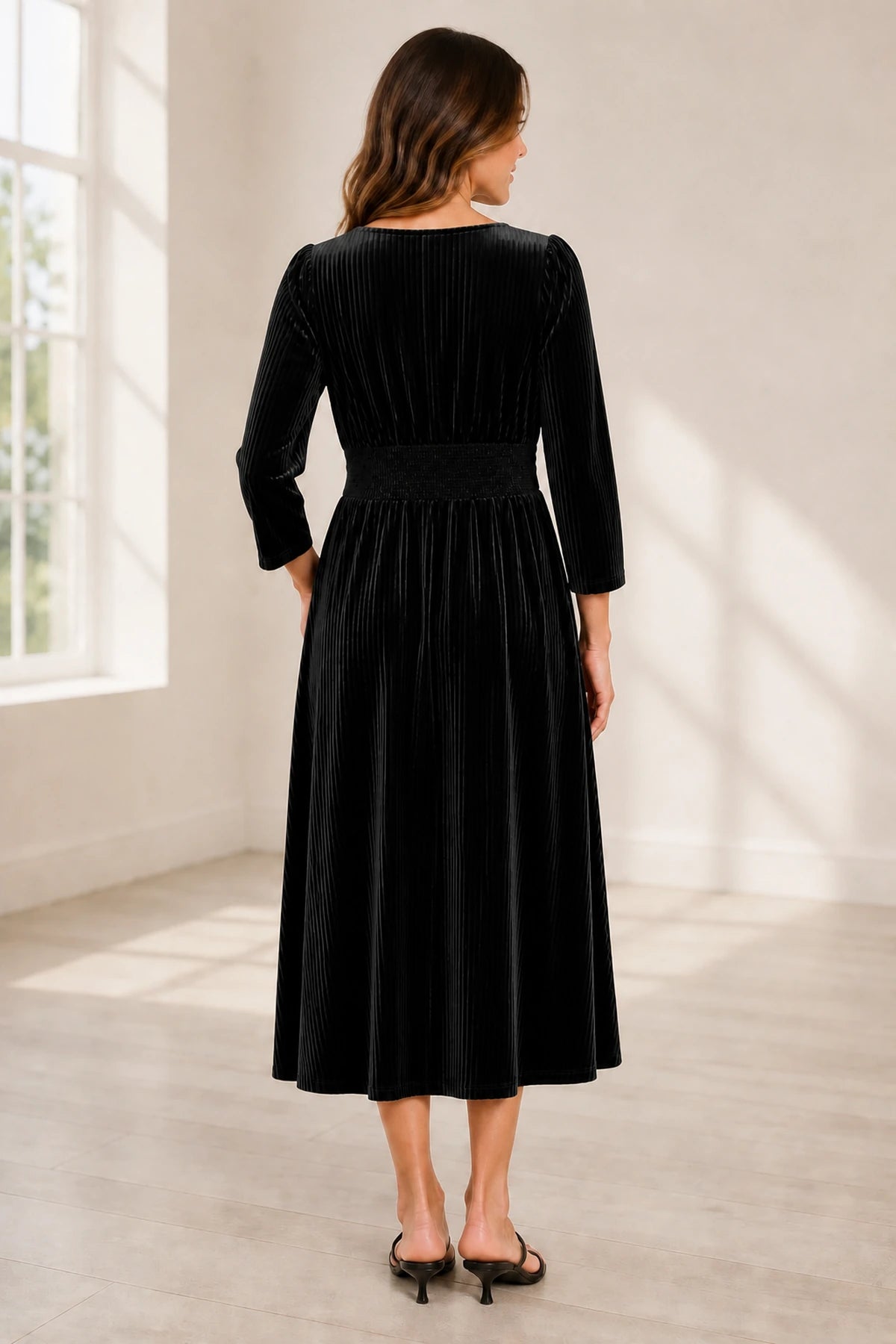 Elegant Plus Size V-Neck Long Sleeve Pleated Velvet Tea-Length Mother of the Bride Dress