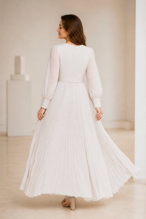 Elegant Chiffon A Line V Neck Long Sleeve Pleated Bridesmaid Dress