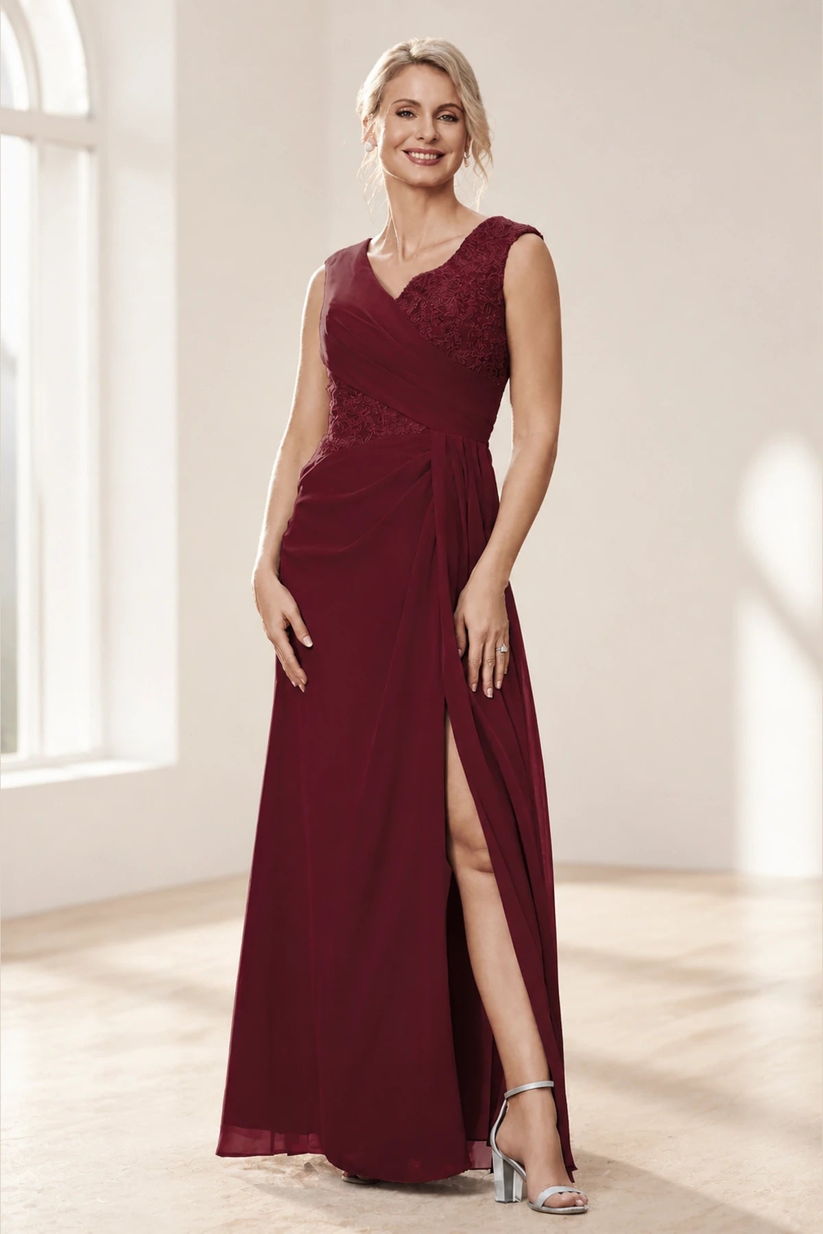 Dusty Purple A‑Line V‑Neck Sleeveless Zipper‑Back Long Mother Of The Bride Dress